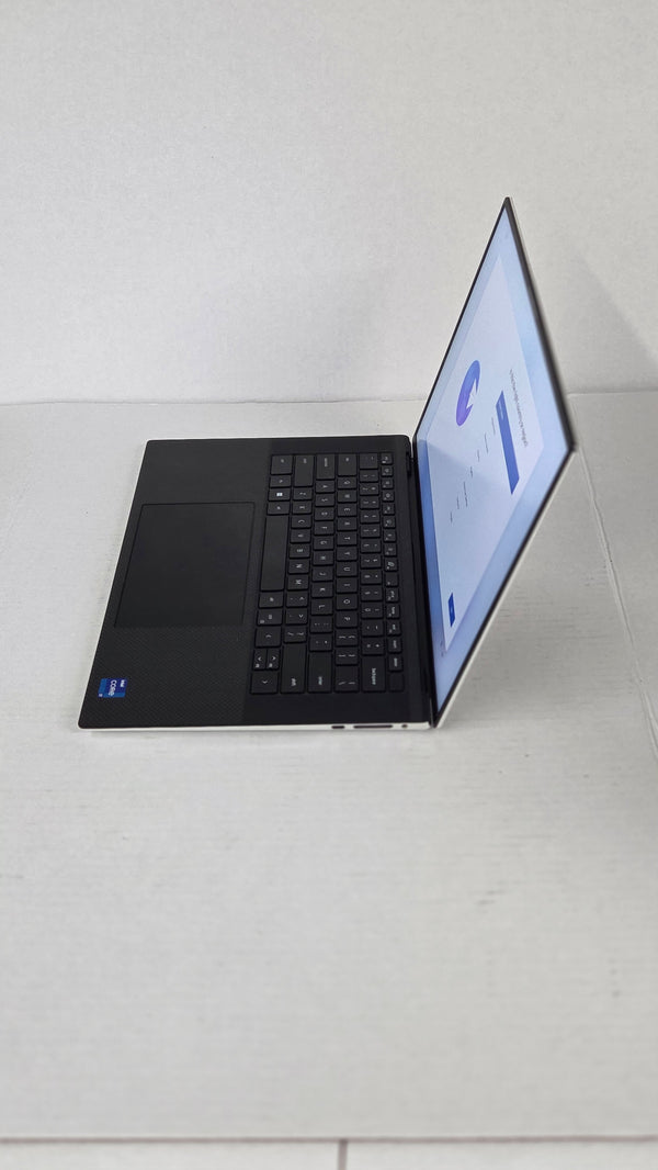 Dell XPS 13 9520 504 GB SSD, 16GB Ram, i7-12700H @ 2.30GHz - Repaired: Charger included