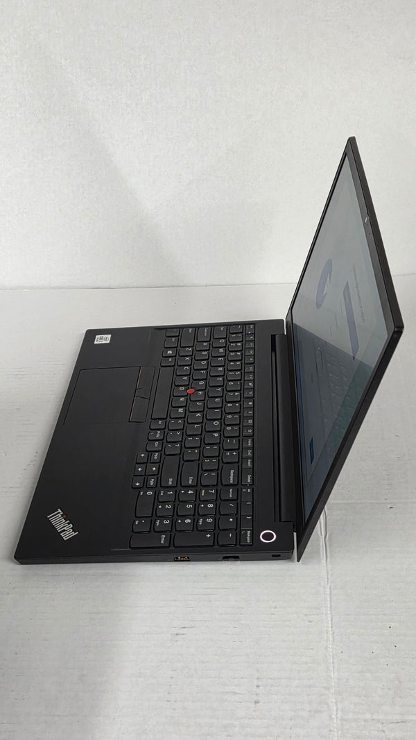 Lenovo E15 502 GB SSD, 8GB Ram, i7-10510U @ 2.30GHz - Repaired: Charger included