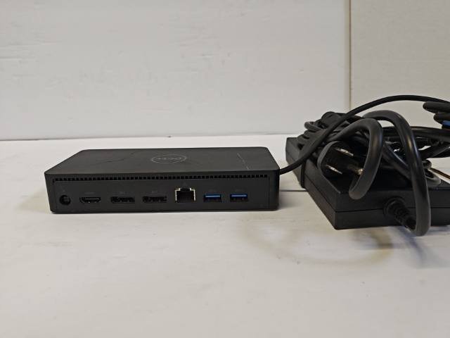 Dell D6000 USB-C Docking Station Triple Display w/ Power Adapter