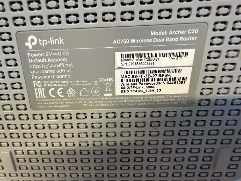 Dell D6000 USB-C Docking Station Triple Display w/ Power Adapter