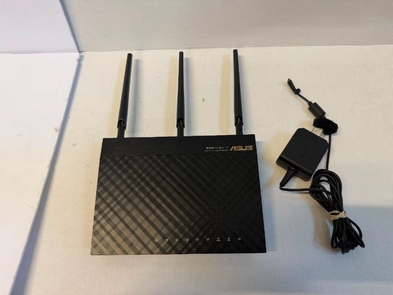 Dell D6000 USB-C Docking Station Triple Display w/ Power Adapter