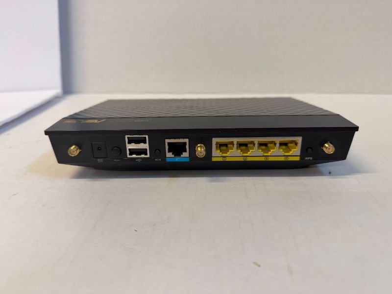 Dell D6000 USB-C Docking Station Triple Display w/ Power Adapter