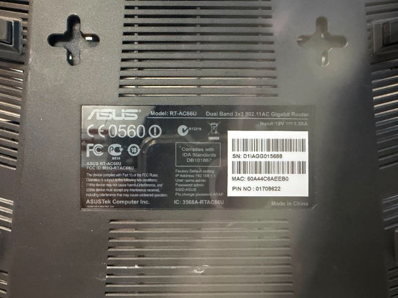 Dell D6000 USB-C Docking Station Triple Display w/ Power Adapter