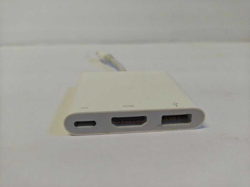 Apple USB‑C Digital AV Multiport Adapter – HDMI / USB / USB‑C