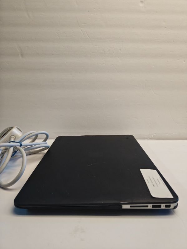 Dell D6000 USB-C Docking Station Triple Display w/ Power Adapter