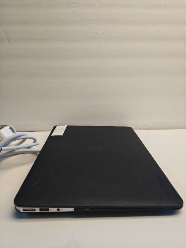 Dell D6000 USB-C Docking Station Triple Display w/ Power Adapter