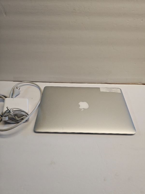 Dell D6000 USB-C Docking Station Triple Display w/ Power Adapter