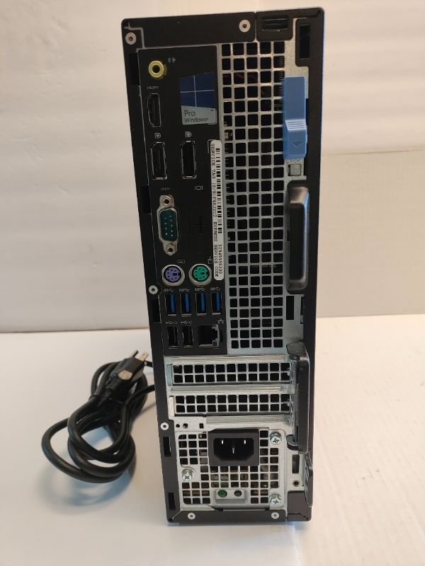Dell D6000 USB-C Docking Station Triple Display w/ Power Adapter