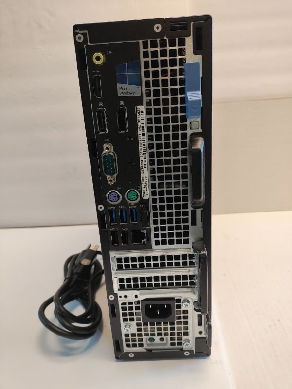 Dell D6000 USB-C Docking Station Triple Display w/ Power Adapter