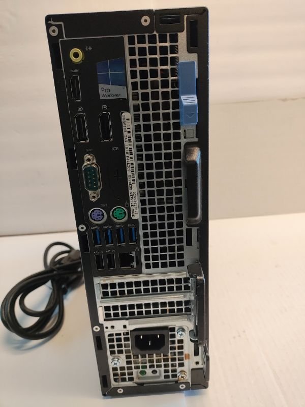 Dell D6000 USB-C Docking Station Triple Display w/ Power Adapter