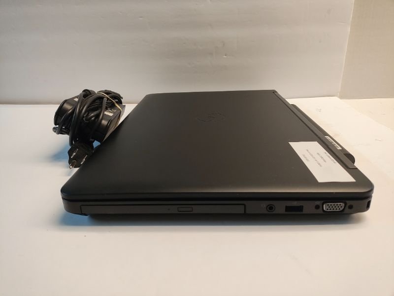 Dell D6000 USB-C Docking Station Triple Display w/ Power Adapter