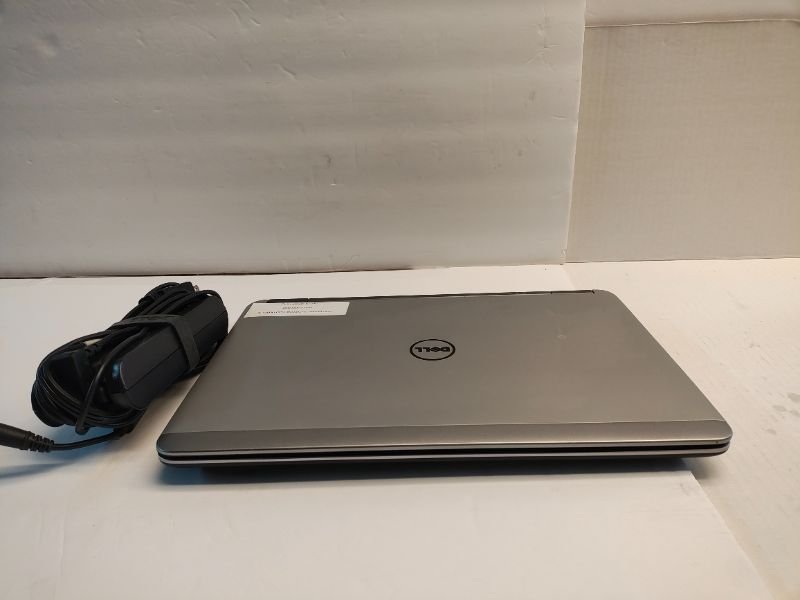 Dell D6000 USB-C Docking Station Triple Display w/ Power Adapter