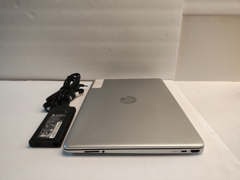 Dell D6000 USB-C Docking Station Triple Display w/ Power Adapter