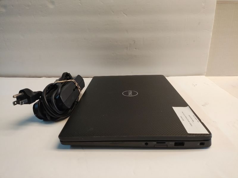 Dell D6000 USB-C Docking Station Triple Display w/ Power Adapter