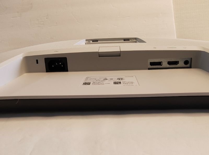 Dell D6000 USB-C Docking Station Triple Display w/ Power Adapter