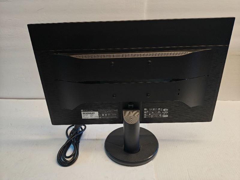 HP V24i